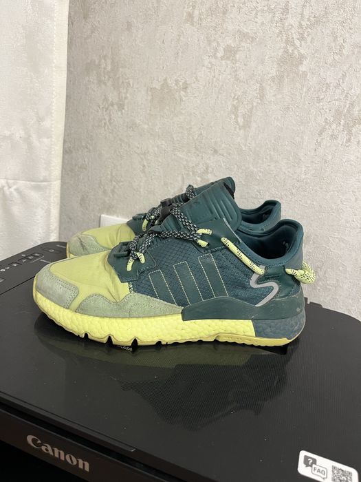 кроссовки Adidas