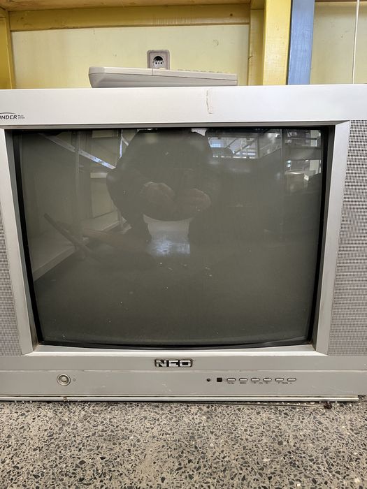 Телевизори различни модели