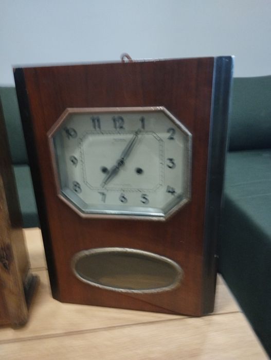 Стари стенни часовници