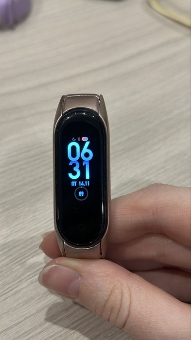 Продам смарт браслет Xiaomi Mi Smart Band 4 оригинал