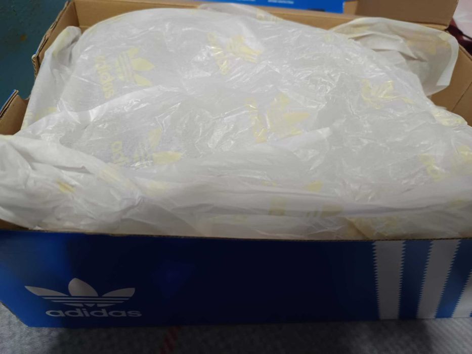 Adidas 2000 - нови мъжки маратонки, с етикет и кутия! Различни номера!