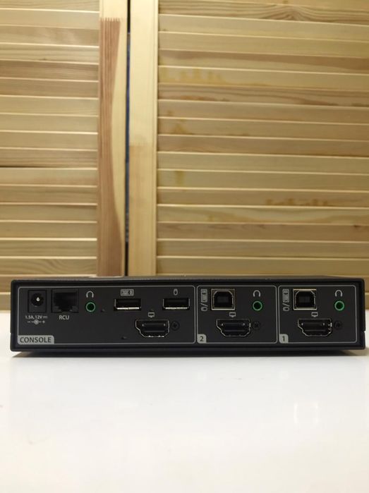 VERTIV Cybex™ SC820DPH KVM-переключатель(switch)