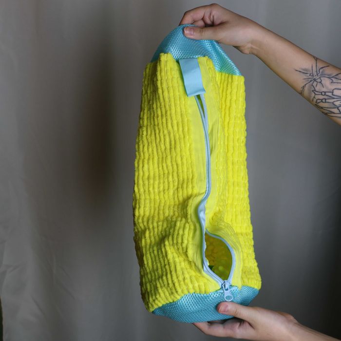 Sac pentru spălat adidași la mașină – Nou