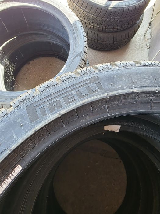 Anvelope de iarna i 245 40 19