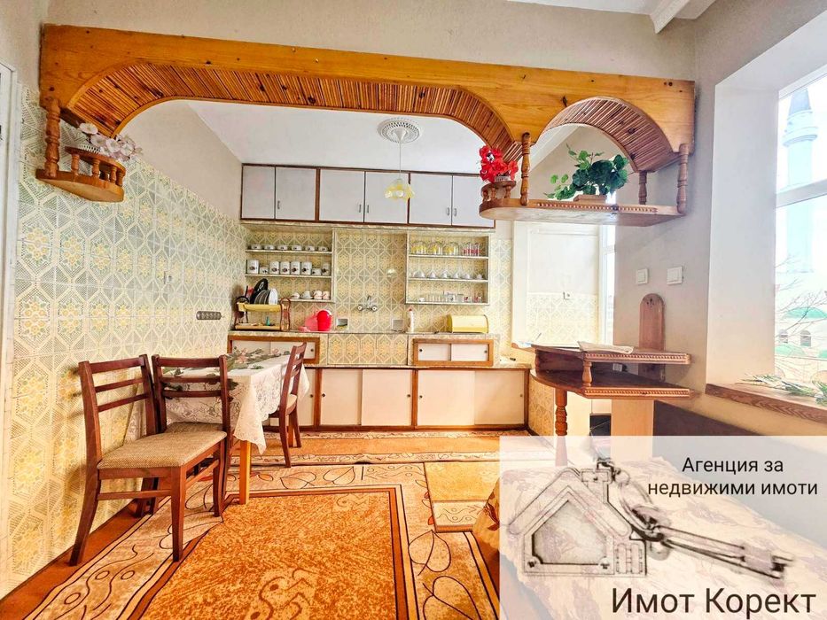 Дава се под наем Четиристаен апартамент в Асеновград - 120 кв.м за 348.84 € - Снимка #1