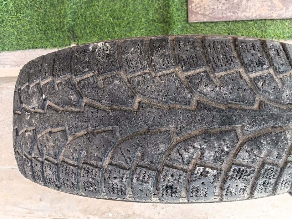 Покрышка зимние 265/70R16