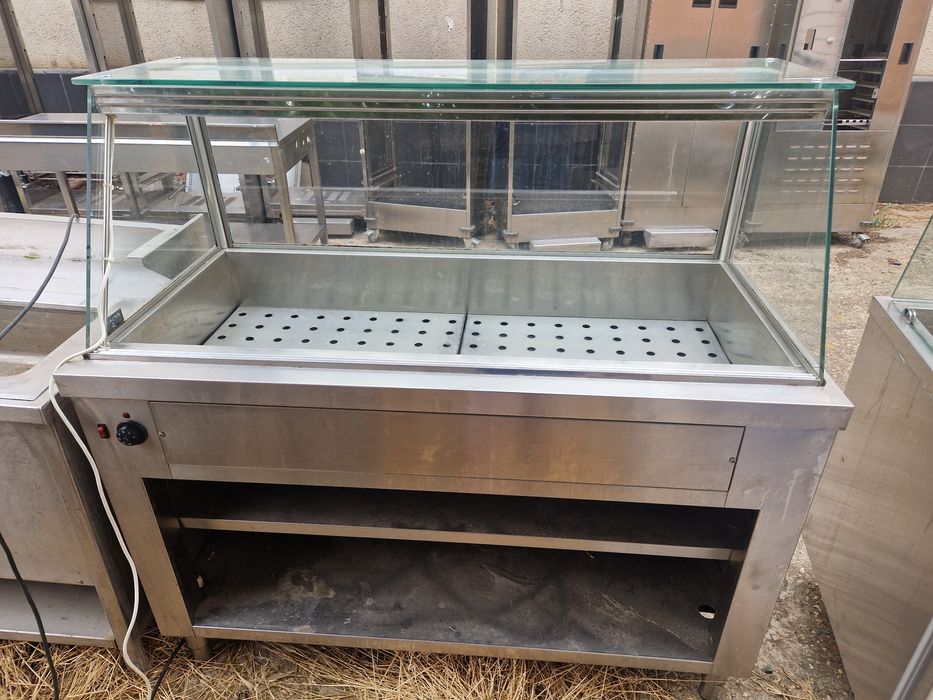 Vitrina calda sau  rece , frigider, vitrina ingrediente, saladeta