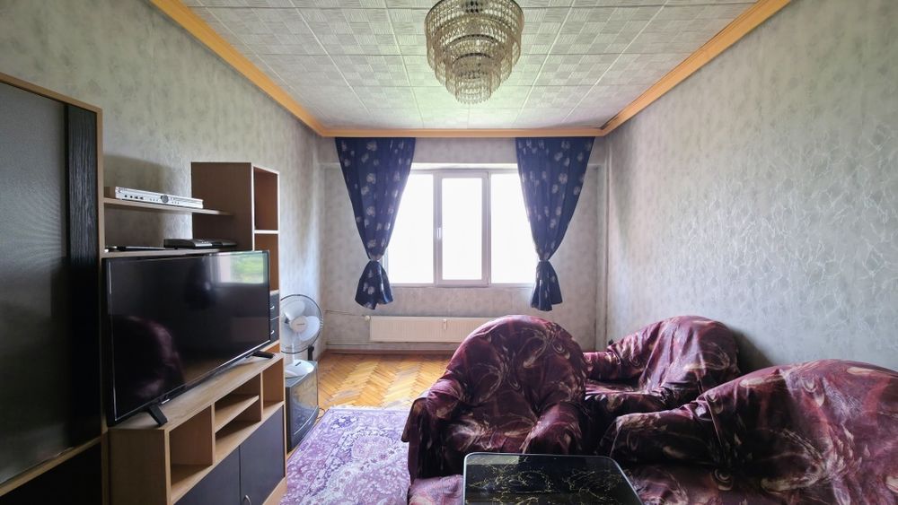 Продава се обзаведен, саниран и реален 2-ст. Апартамент в жк."Димова махала", гр. Перник