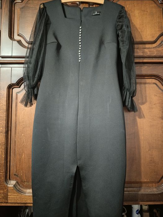 Spre vânzare haine de gala mărimea 44