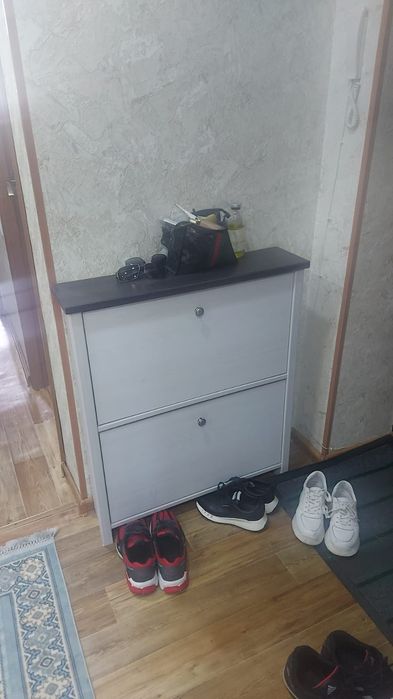 Продаётся тумба обувница.