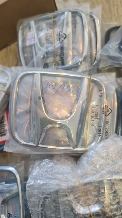 Емблема за Хонда черна и сива