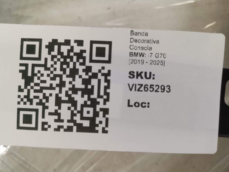 Декоративна Лента за Конзола БМВ i7 G70 Оригинална в Добро Състояние /