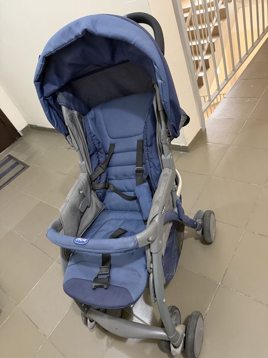 Детская прогулочная коляска