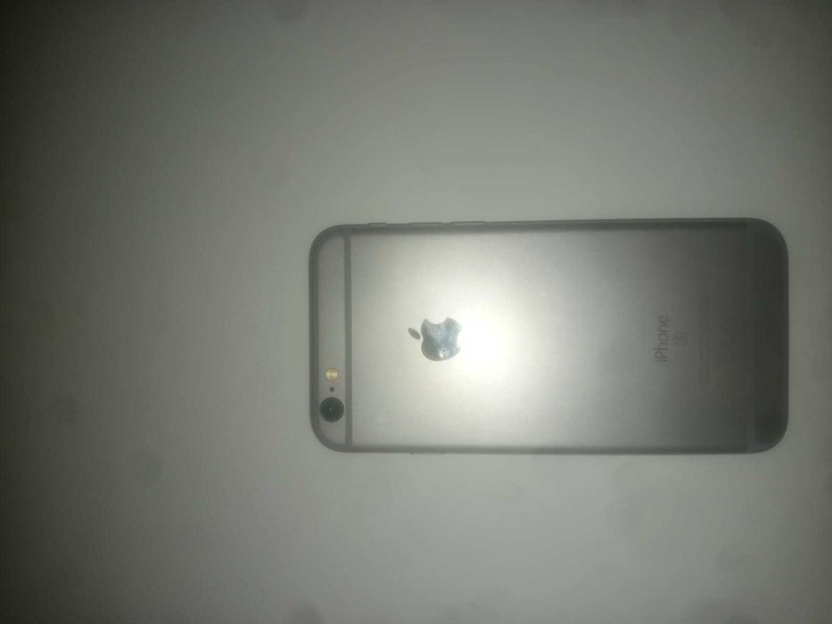 Продам iPhone 6s 64 GB
