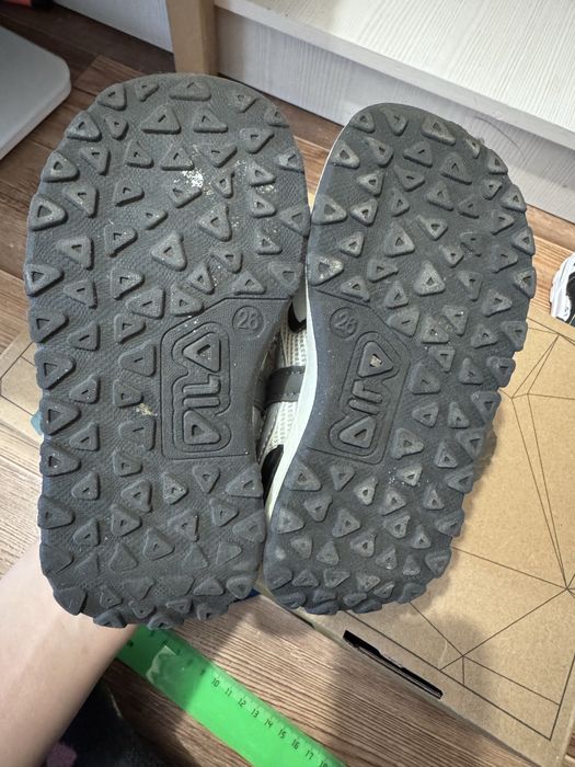 Детские кроссовки, размер 26