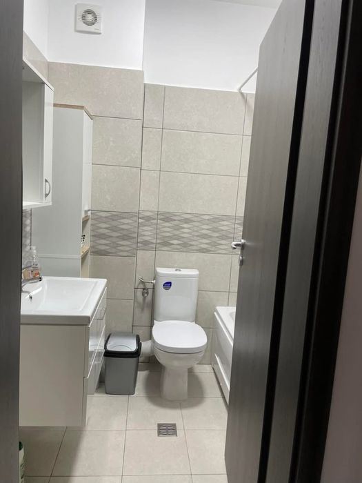Inchiere apartament 2 camere decomandat