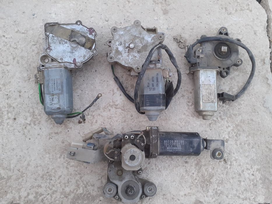 Продам моторчик дворник