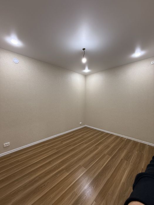 Сергели старые срочно 1 сотка 2 комнаты