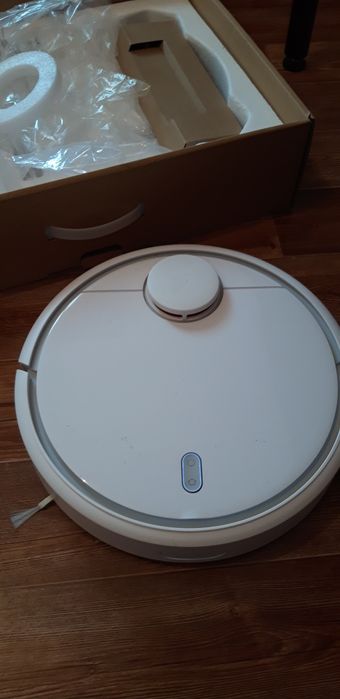 Робот пылесес  Xiaomi