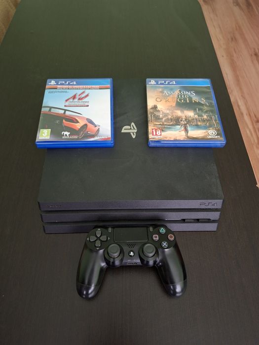 PS4 PRO 1T + 2 игри