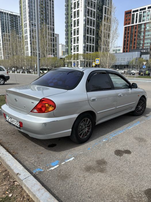 Kia Spectra продам