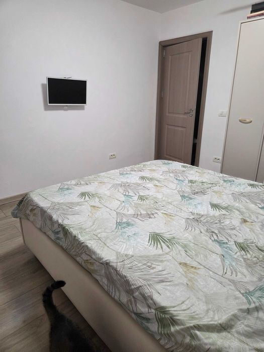 Prorietar vand aparatament cu 3 camere