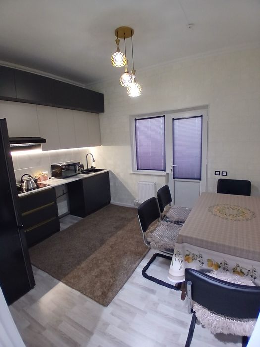 3 хонали кв ижарага берилади. Эко Сити