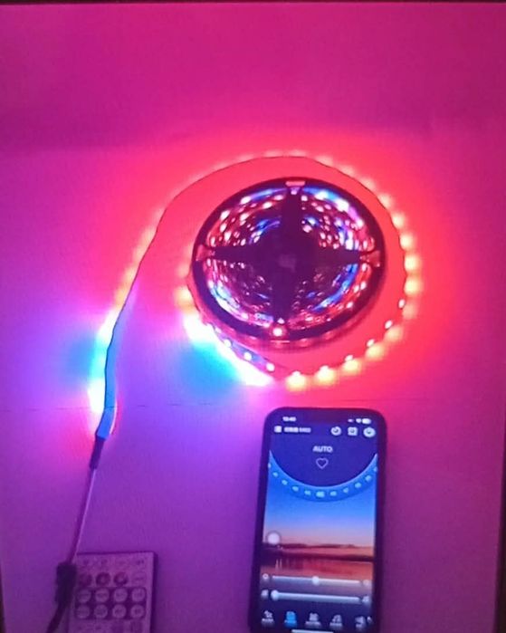 НОВА! Смарт RGBIC LED Лента 5м – Управление от Смартфон + Муз