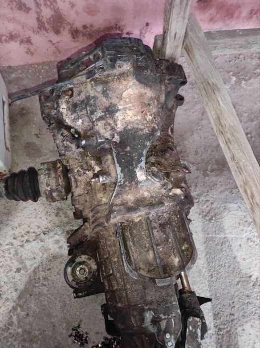 Ауди С4 каробка привозной