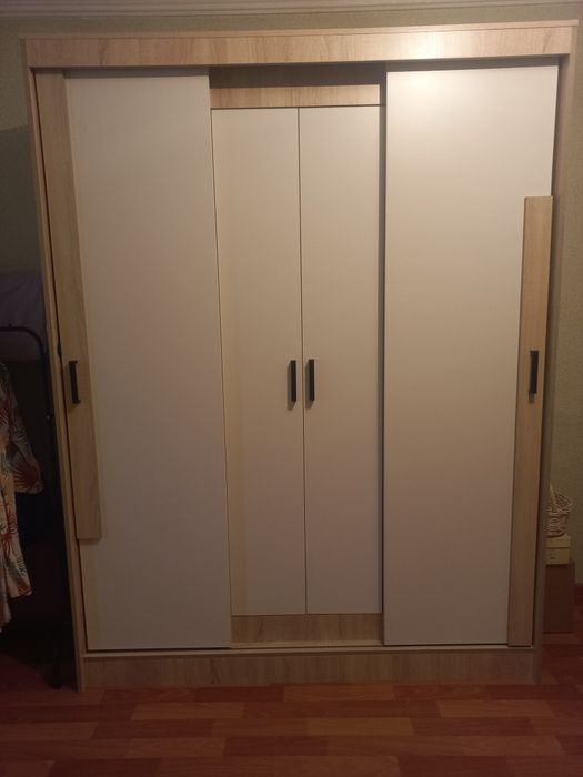 Продам шкаф в спальню