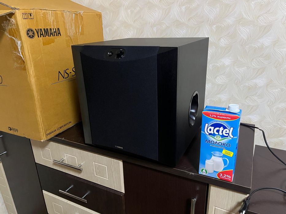 Yamaha мощный активный 250watt сабвуфер NS-SW300 в идеале