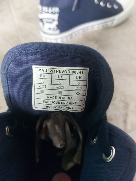 Tenisi Levi's Strauss marimea 38