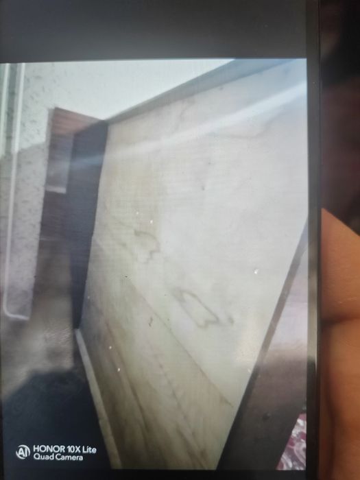 Продаётся кровать двухспальная.