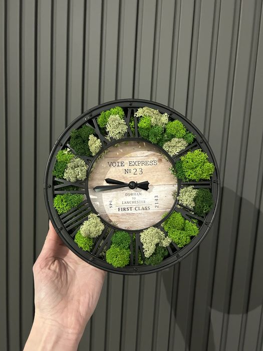 Мини часовник със скандинавски мъх