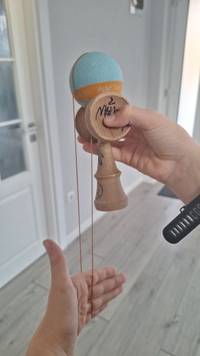Kendama Europe play