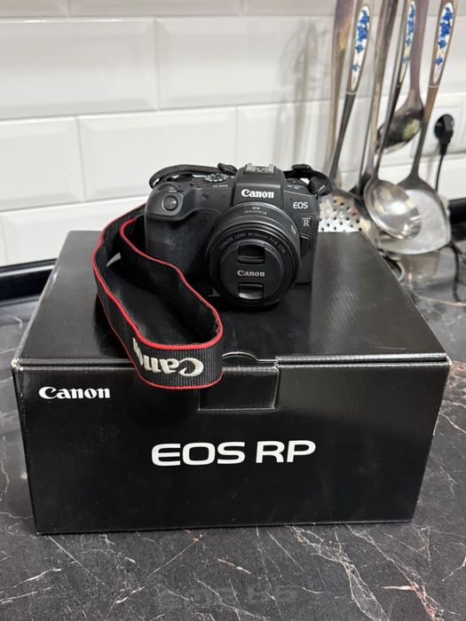 Продам Фотокамера Canon EOS RP Body