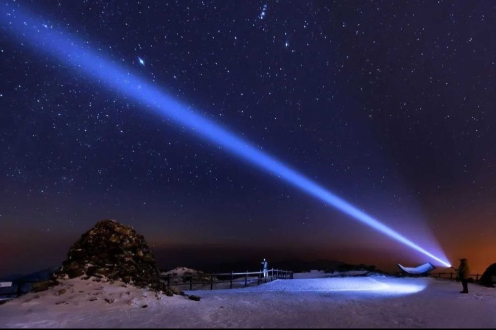 Очень мощный электрофонарь