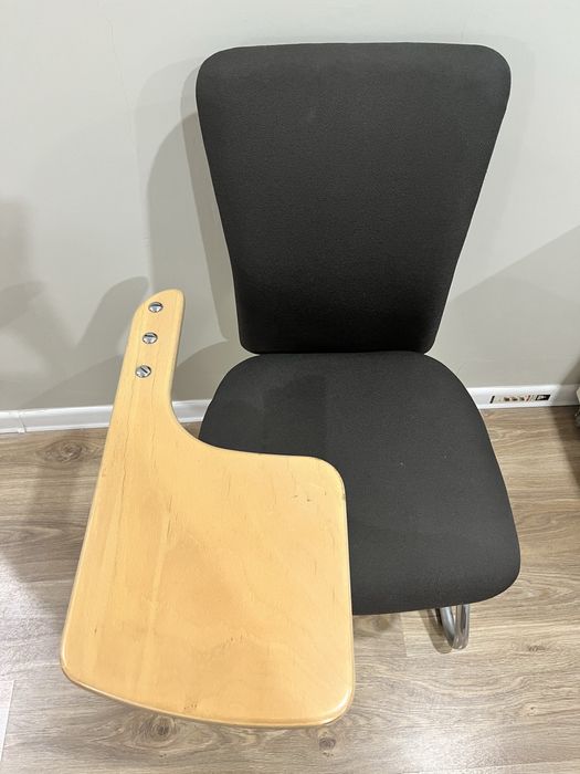 Стул с подлокотником 5 штук