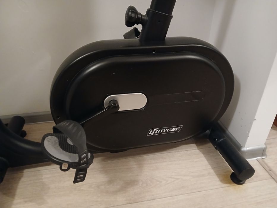 Велотренажер HUGGE