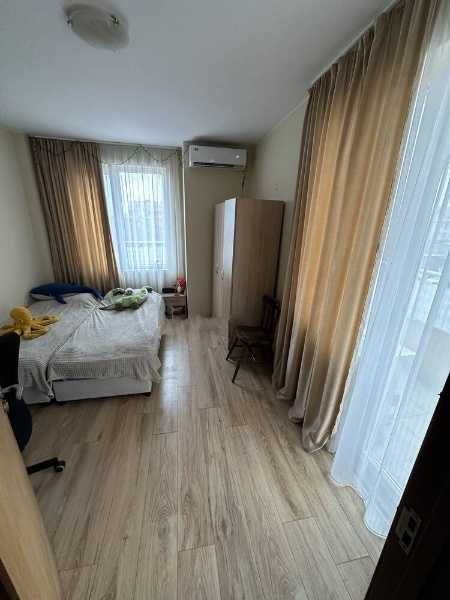 Продава се Тристаен апартамент в Бургас, Меден рудник - зона А - 84 кв.м за 1298 €/кв.м - Снимка #1