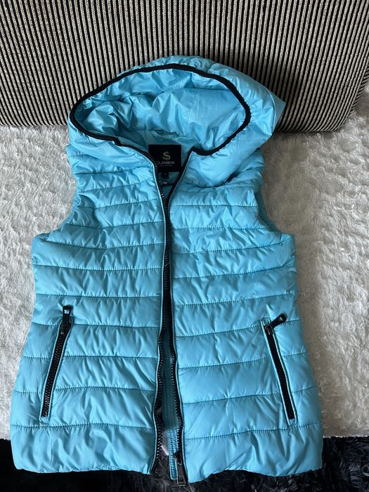 Продам жилетку на девочку