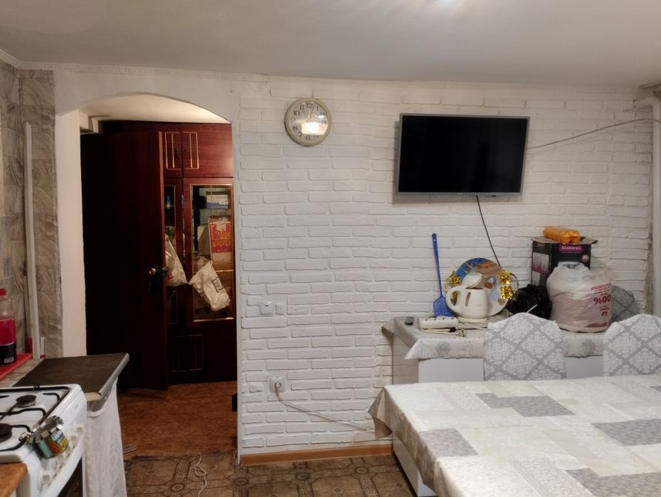 Продам срочно дом(часть дома )