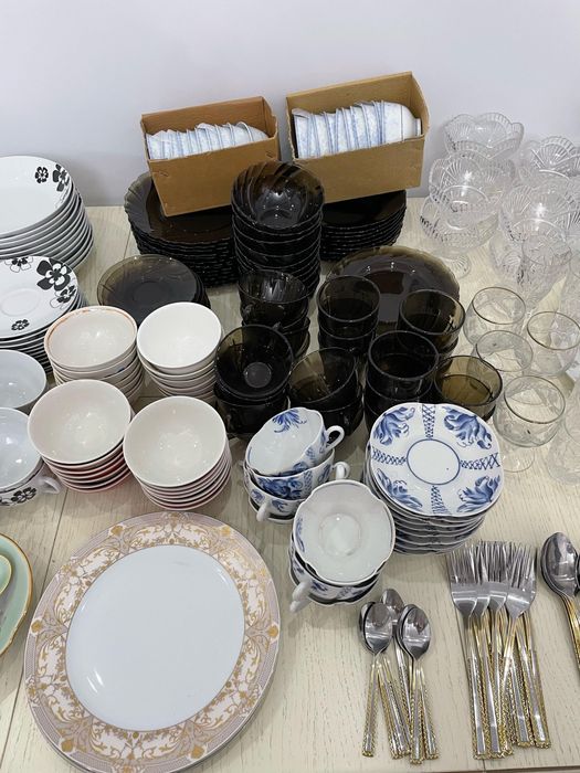 Посуда-сервиз в отличном состоянии