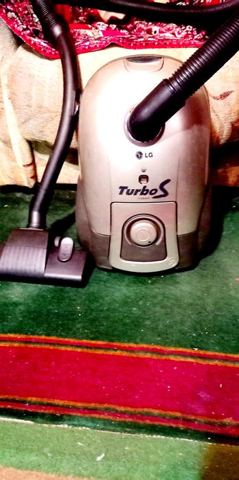 Пылесос LG Turbo-S 2000w