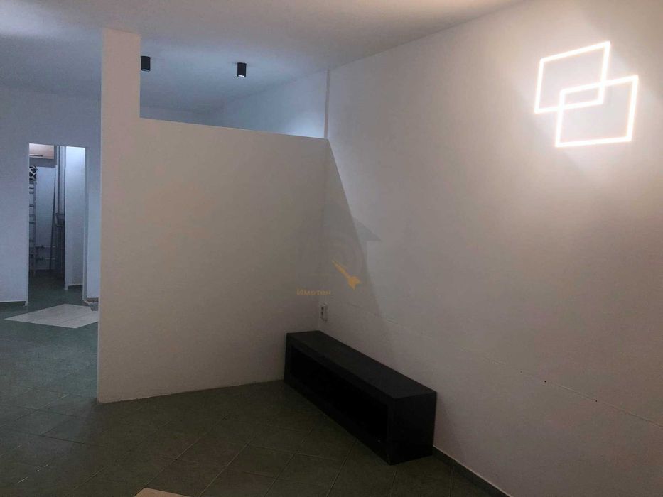 Дава се под наем Магазин в София, Гоце Делчев - 38 кв.м за 408 € - Снимка #1