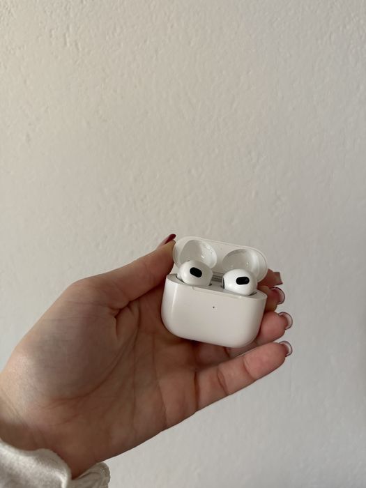 iPhone 13 pro + AirPods 3rd gen