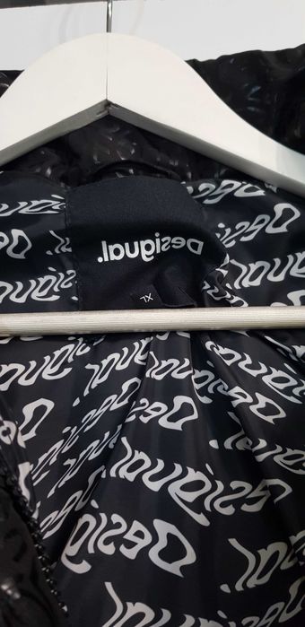 Продавам грейка на марката Desigual, размер XL