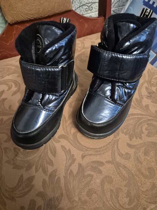 Обувь деткая. Продам.