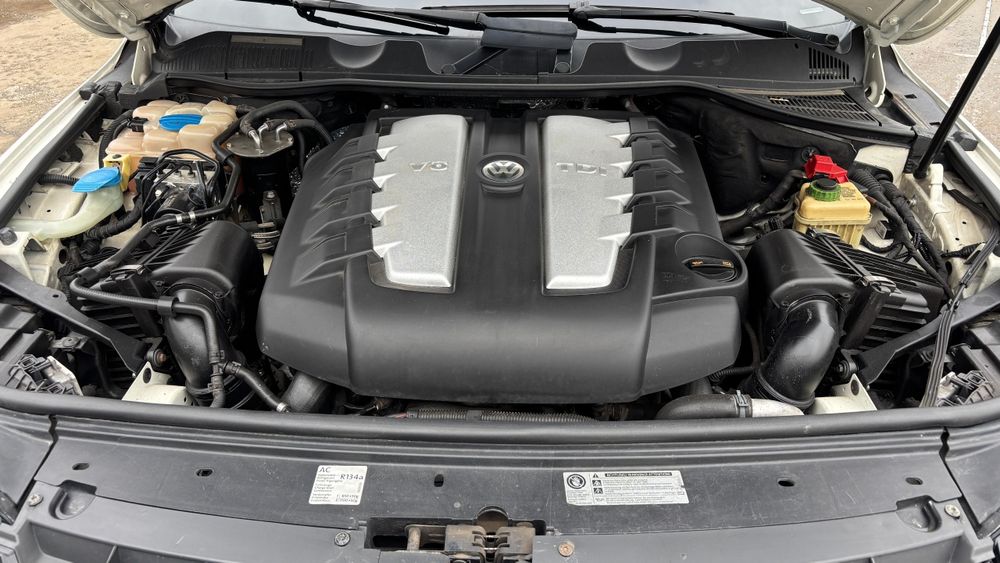 VW Touareg V8 4.2 2012