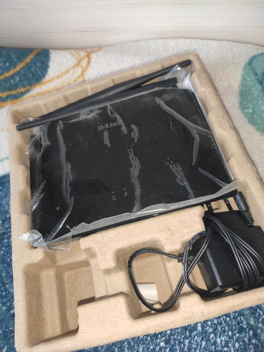 Wi-Fi роутер D-Link DIR-615 (Wireless N300) в коробке